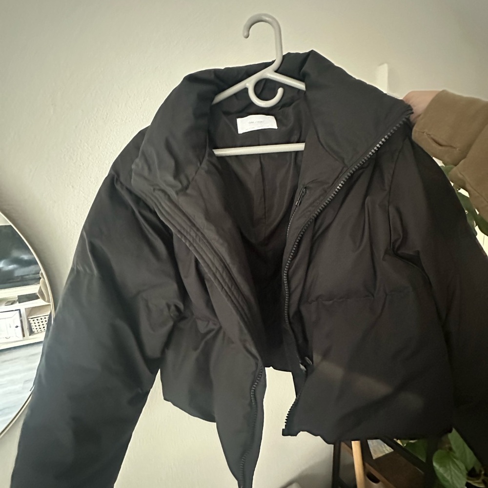 ❌SOLD!!! cropped puffer jacket